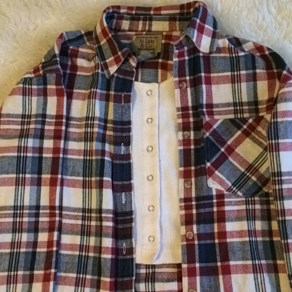 90’s Flannel - Picture 7 of 7